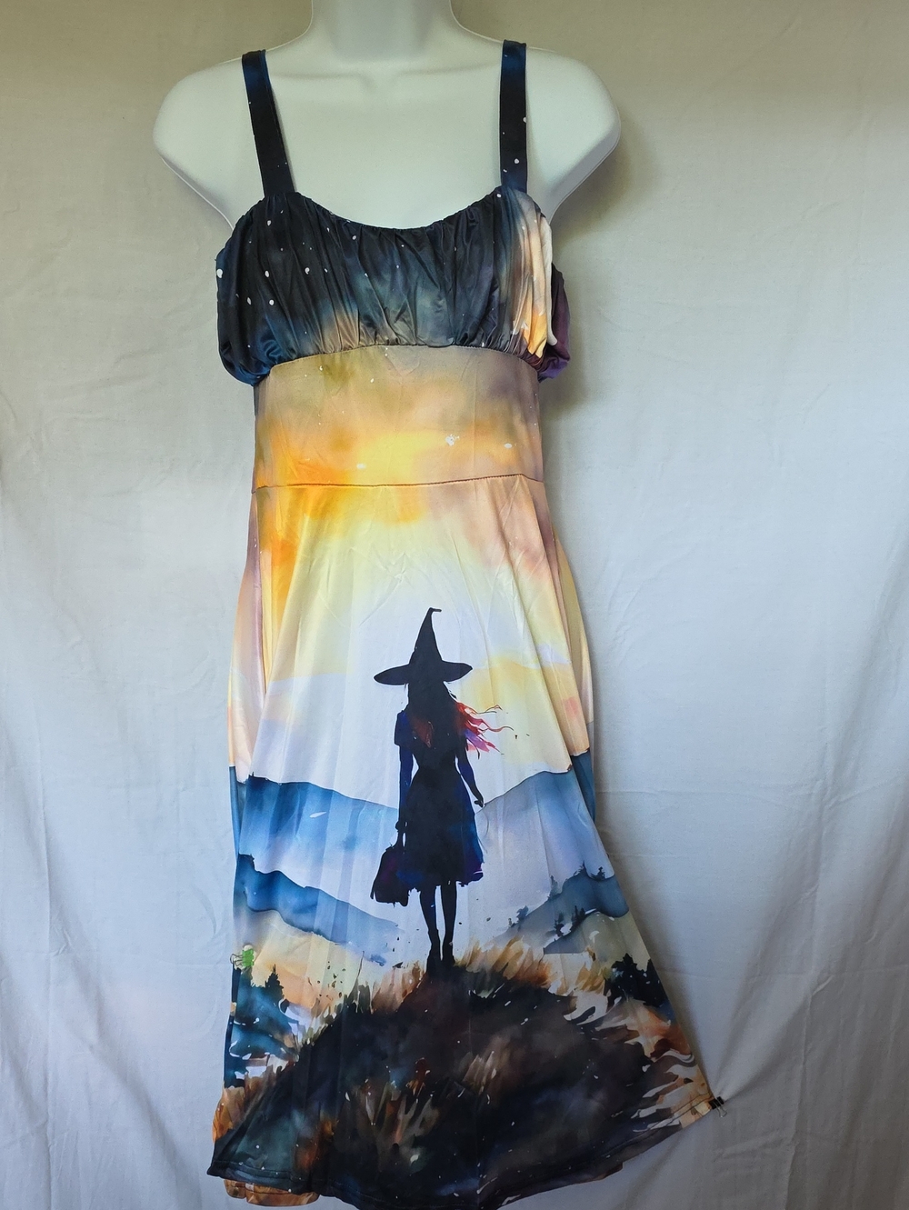 Womens Gradient Sunset Witch Print Dress - Multicolor